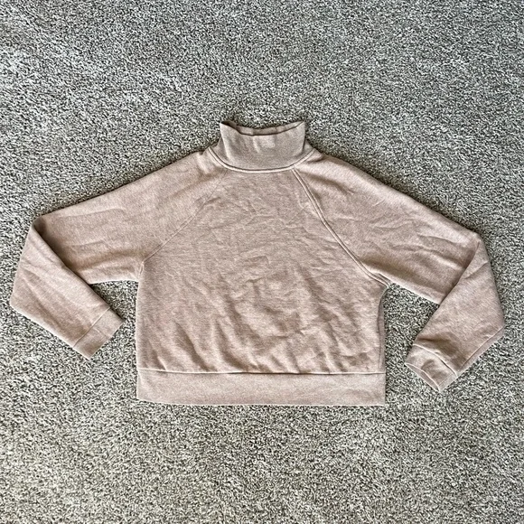 a new day Size XS Blush Tan/Nude Crop Sweatshirt - Picture 1 of 3